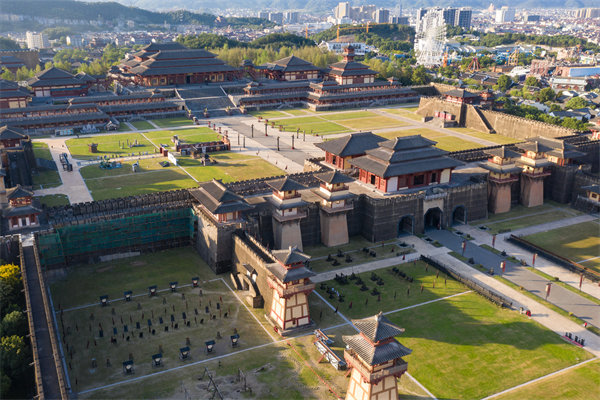 面對復(fù)雜競爭，金華戰(zhàn)略咨詢公司有何獨(dú)特解決之道？