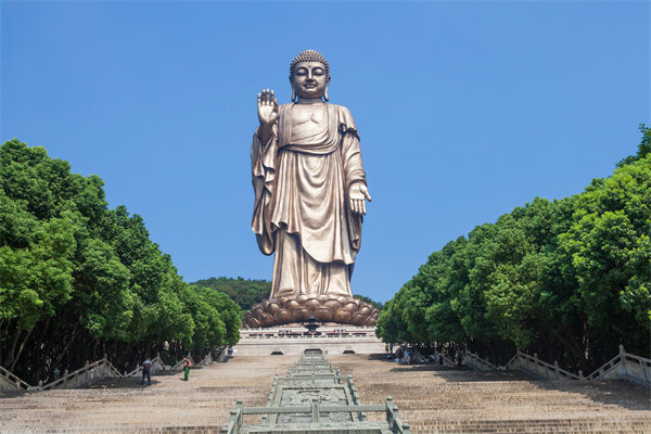 無錫戰(zhàn)略咨詢公司如何幫企業(yè)突破增長瓶頸，實現(xiàn)逆勢突圍？